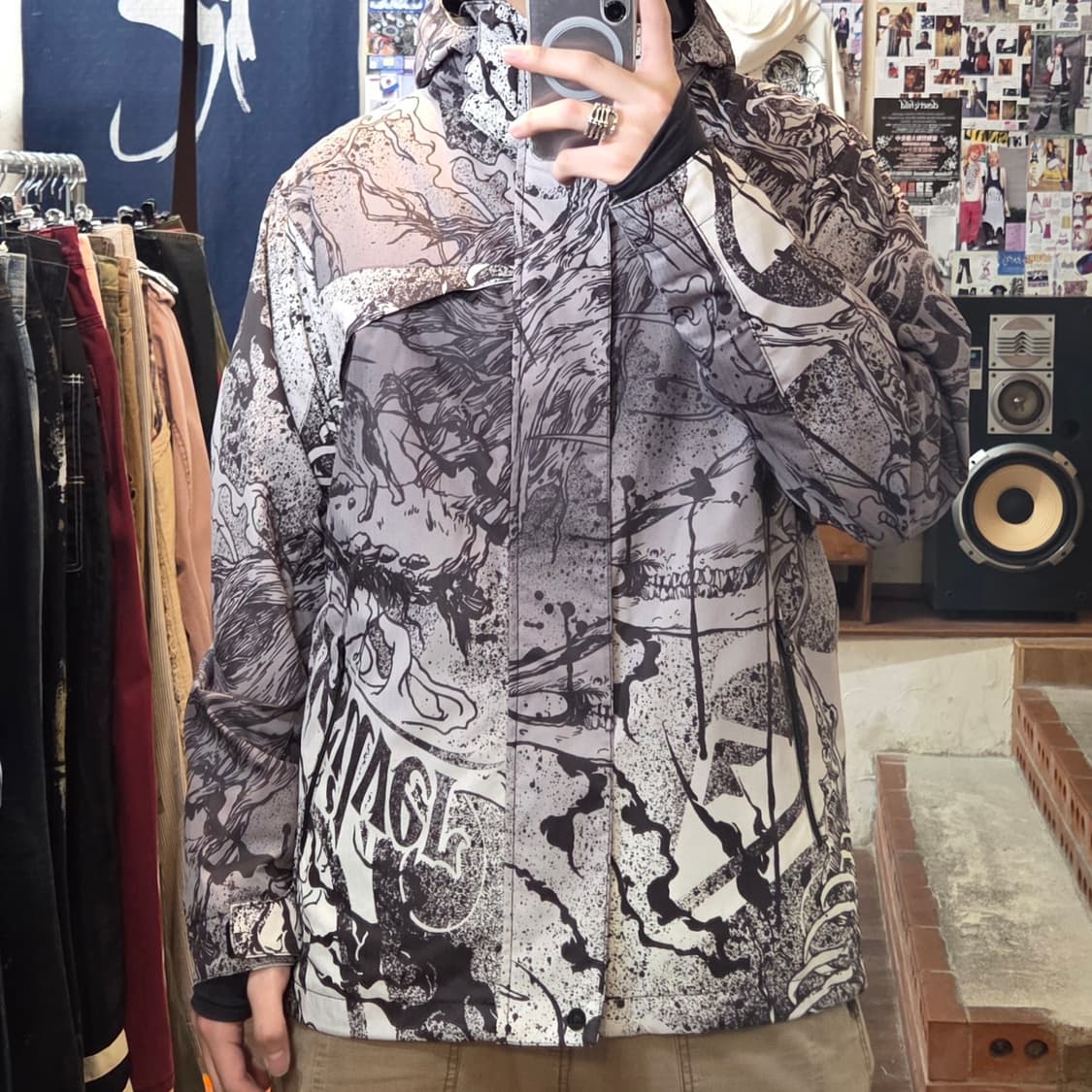 퀵실버 올드스쿨 프린팅 바람막이 자켓 상품이미지2