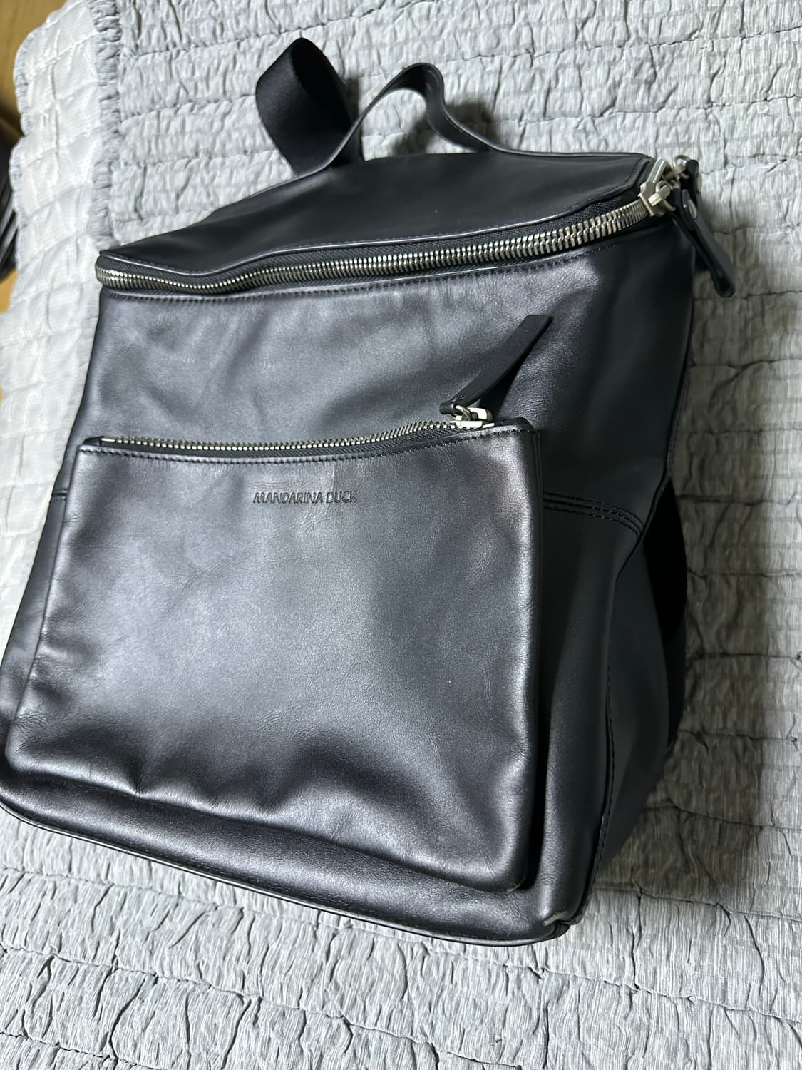 만다리나덕 블랙 백팩 상품이미지1