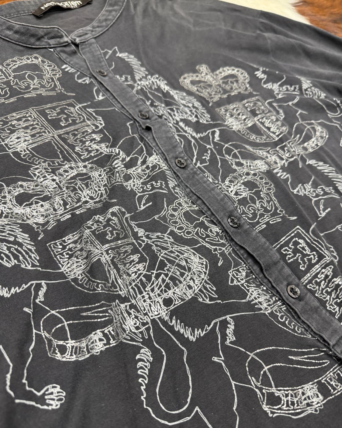 닐바렛 헤럴딕 크레스트 헨리넥 롱슬리브 상품이미지3