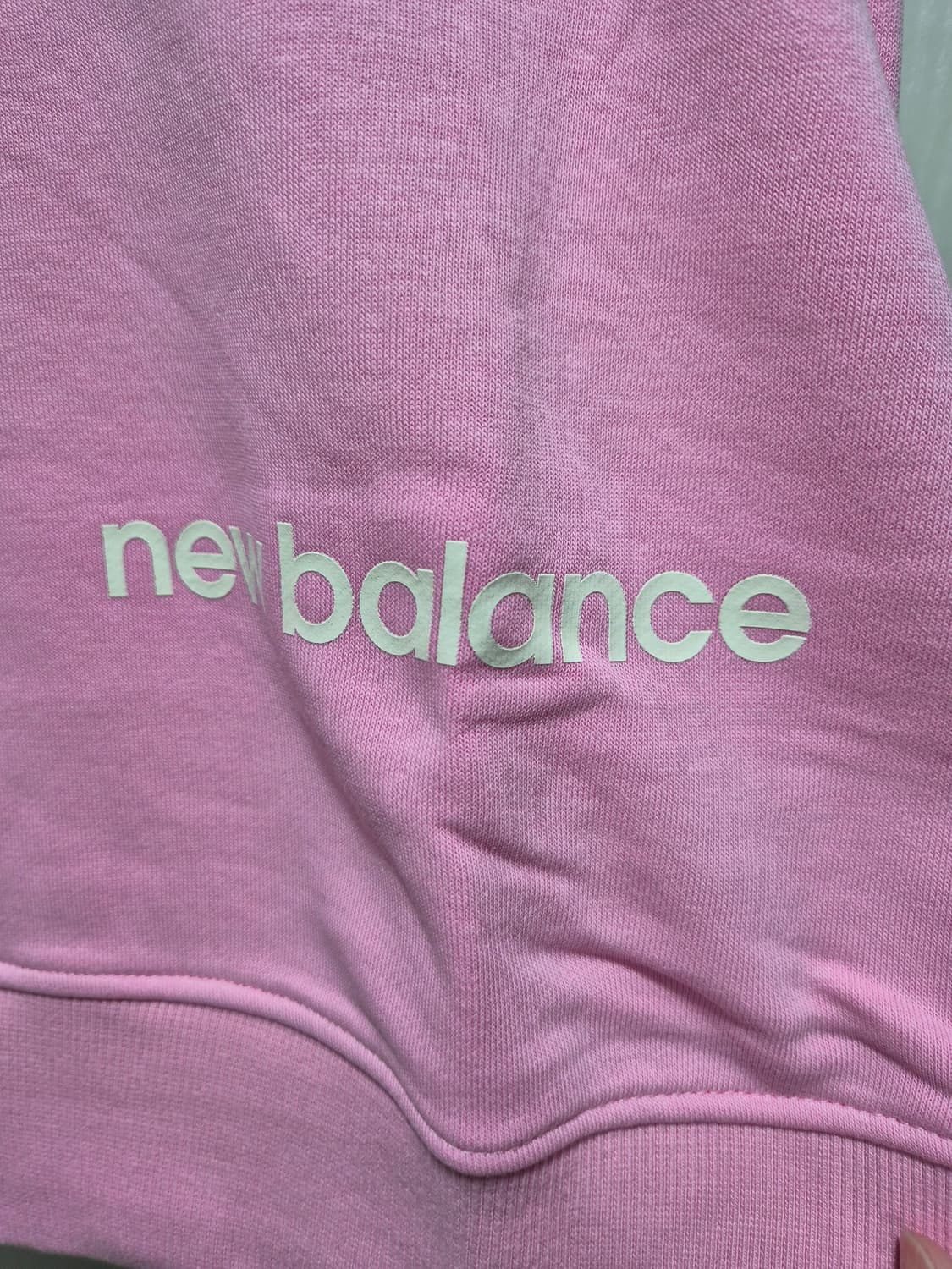뉴발란스 핑크 크롭 후드티.새상품 상품이미지4