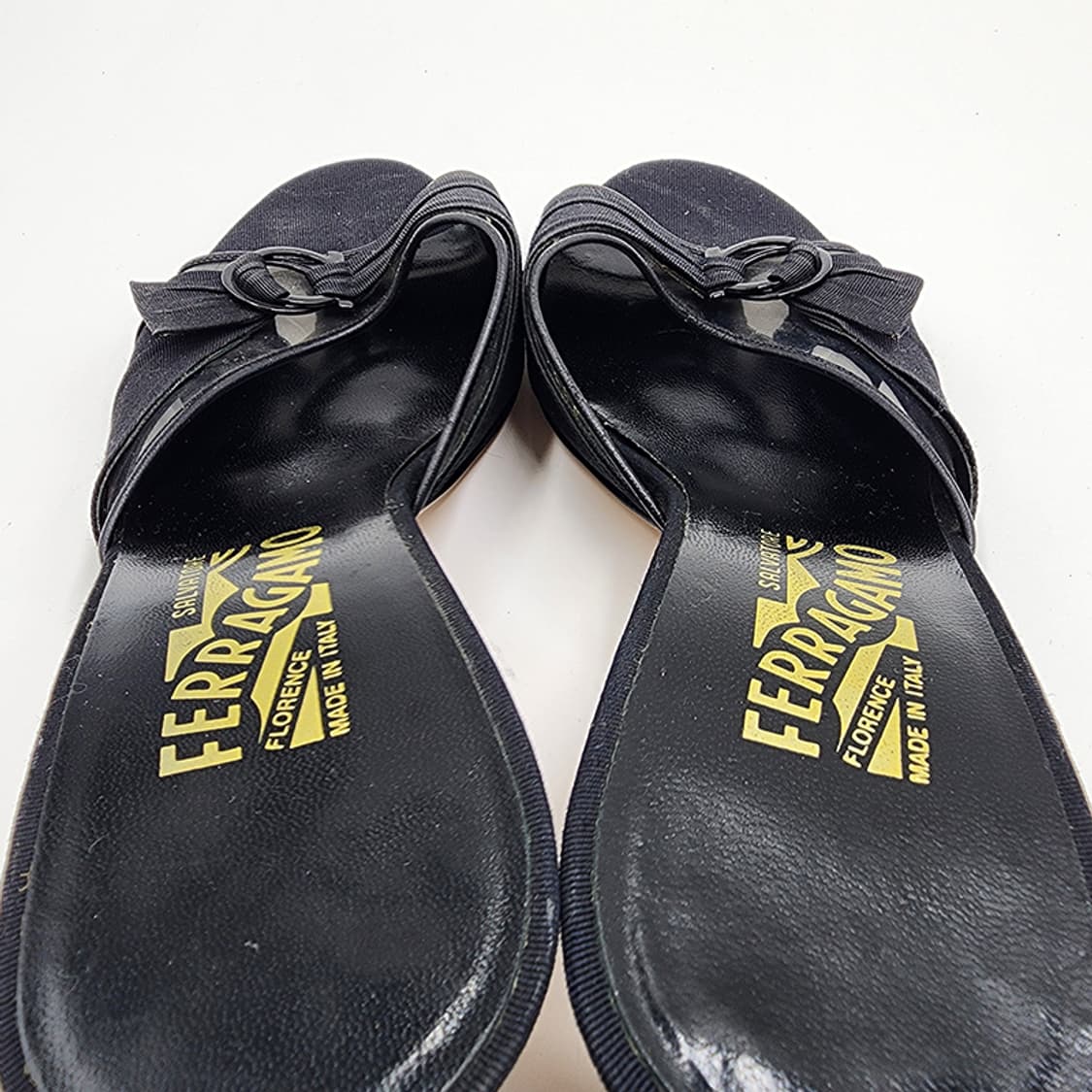 페라가모 빈티지 블랙 클리어 플라스틱 오픈토 슈즈 7 상품이미지5