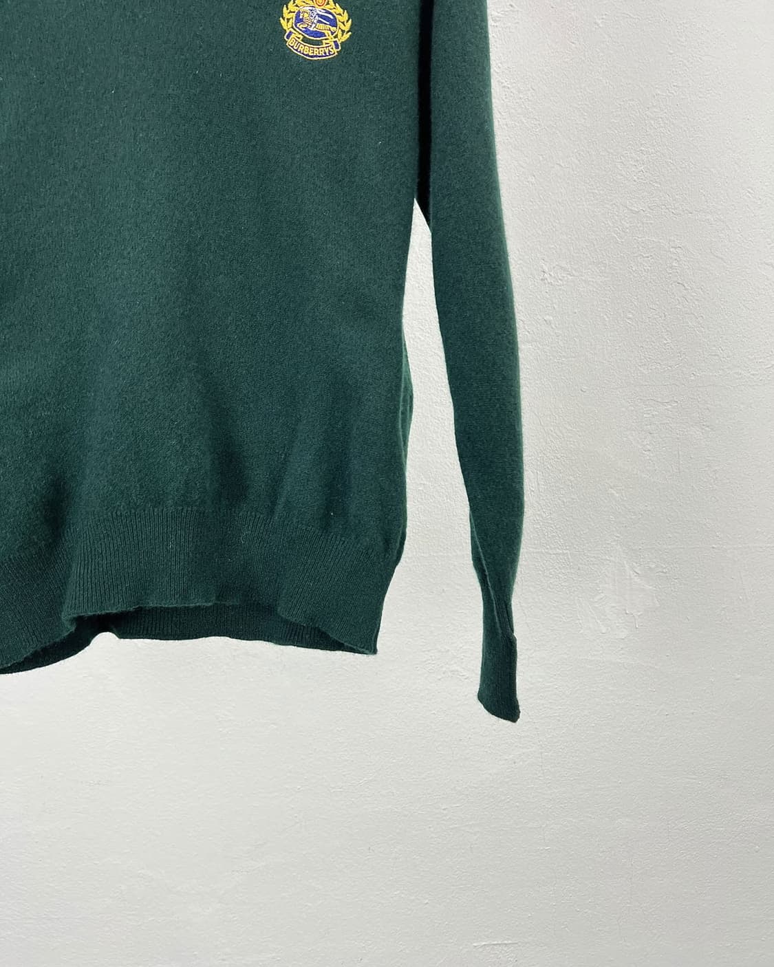 버버리 딥 그린 램스울 아카이브 브이넥 니트 스웨터 상품이미지5