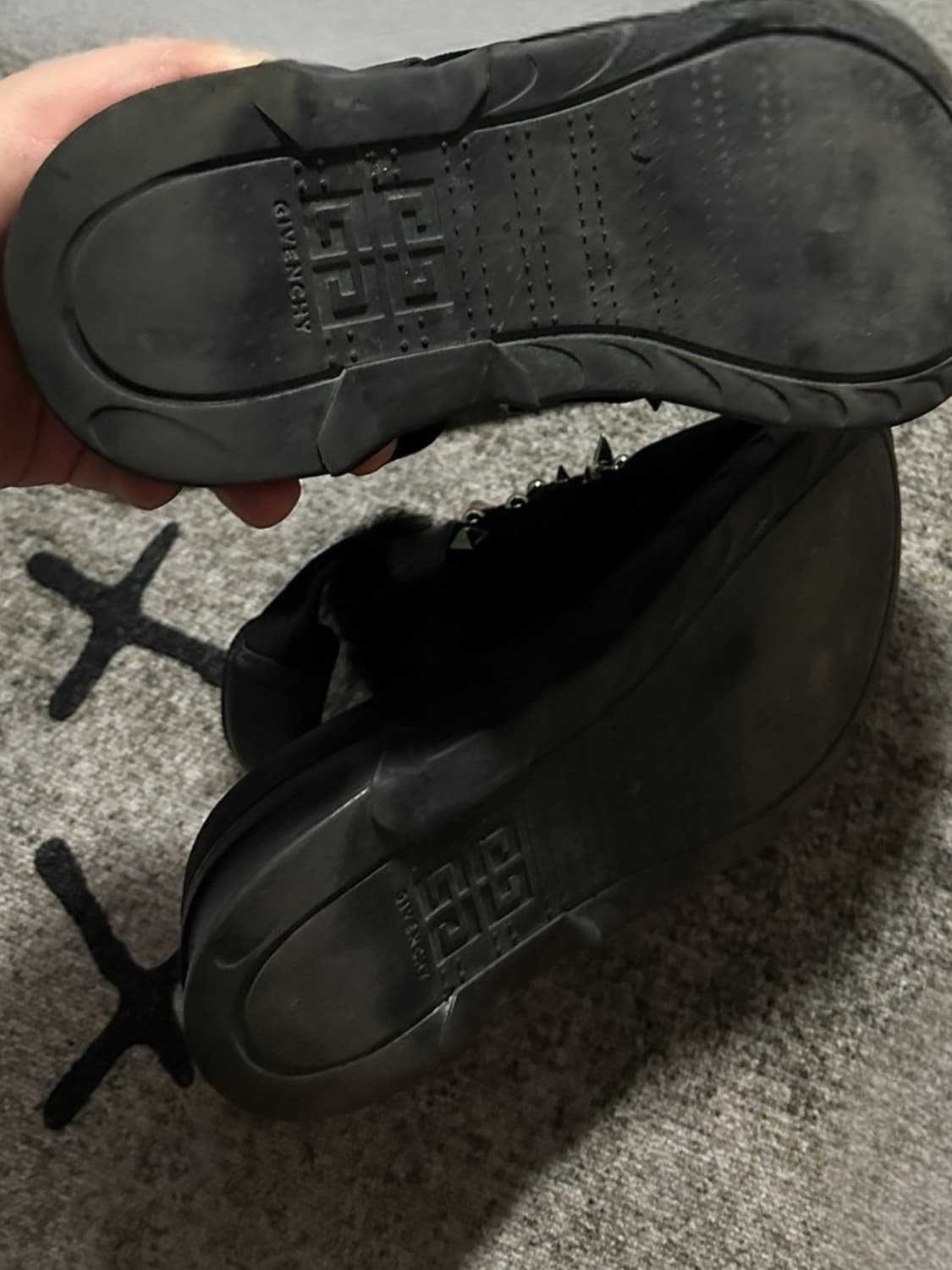 Givenchy black suede studded 상품이미지9