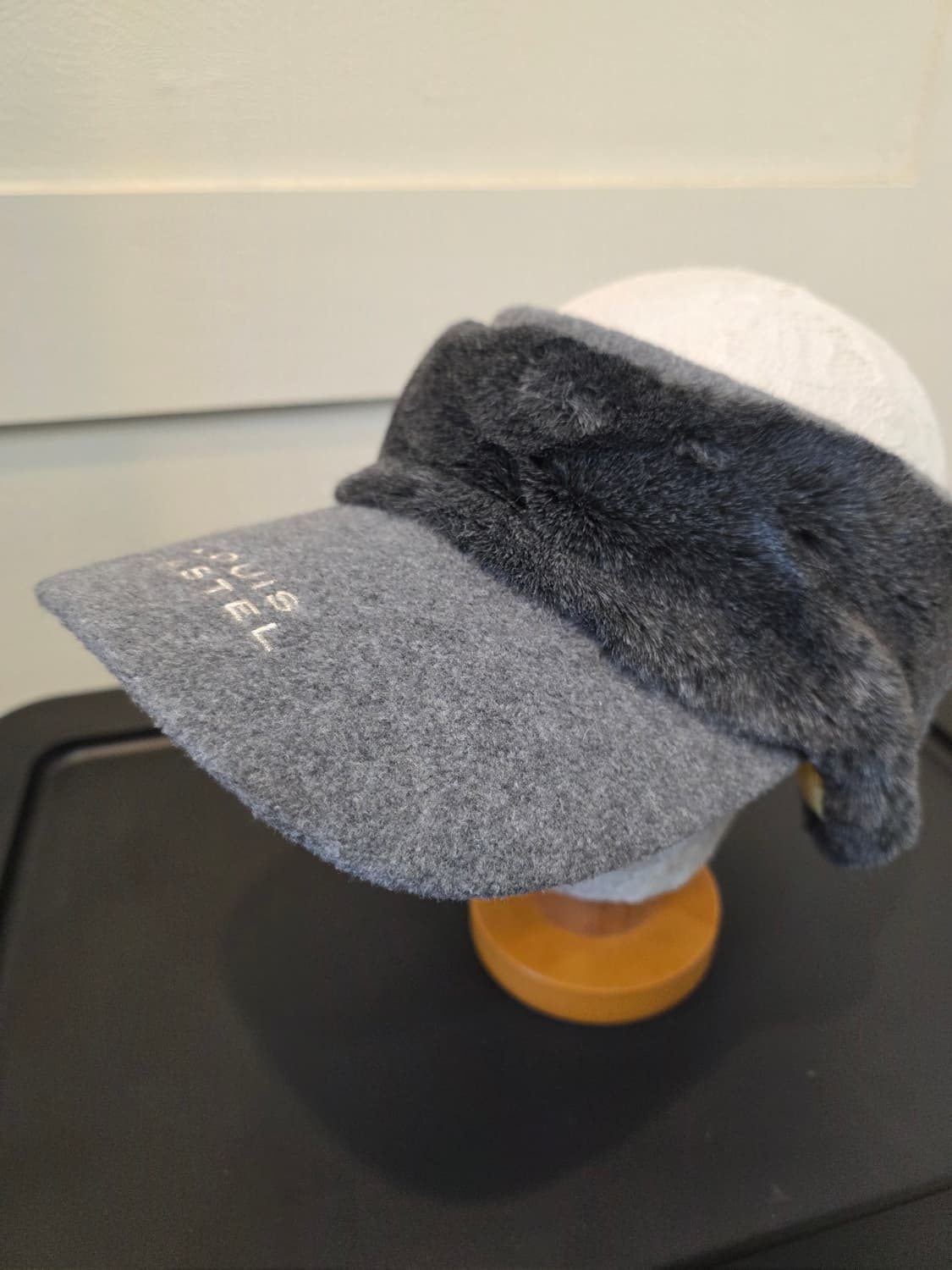 루이 카스텔 퍼 배색  윈터썬캡 골프모자 상품이미지1