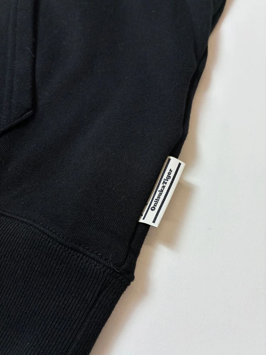 오니츠카타이거 22FW 아이코닉 헤비코튼 후드티 PN8124 상품이미지6