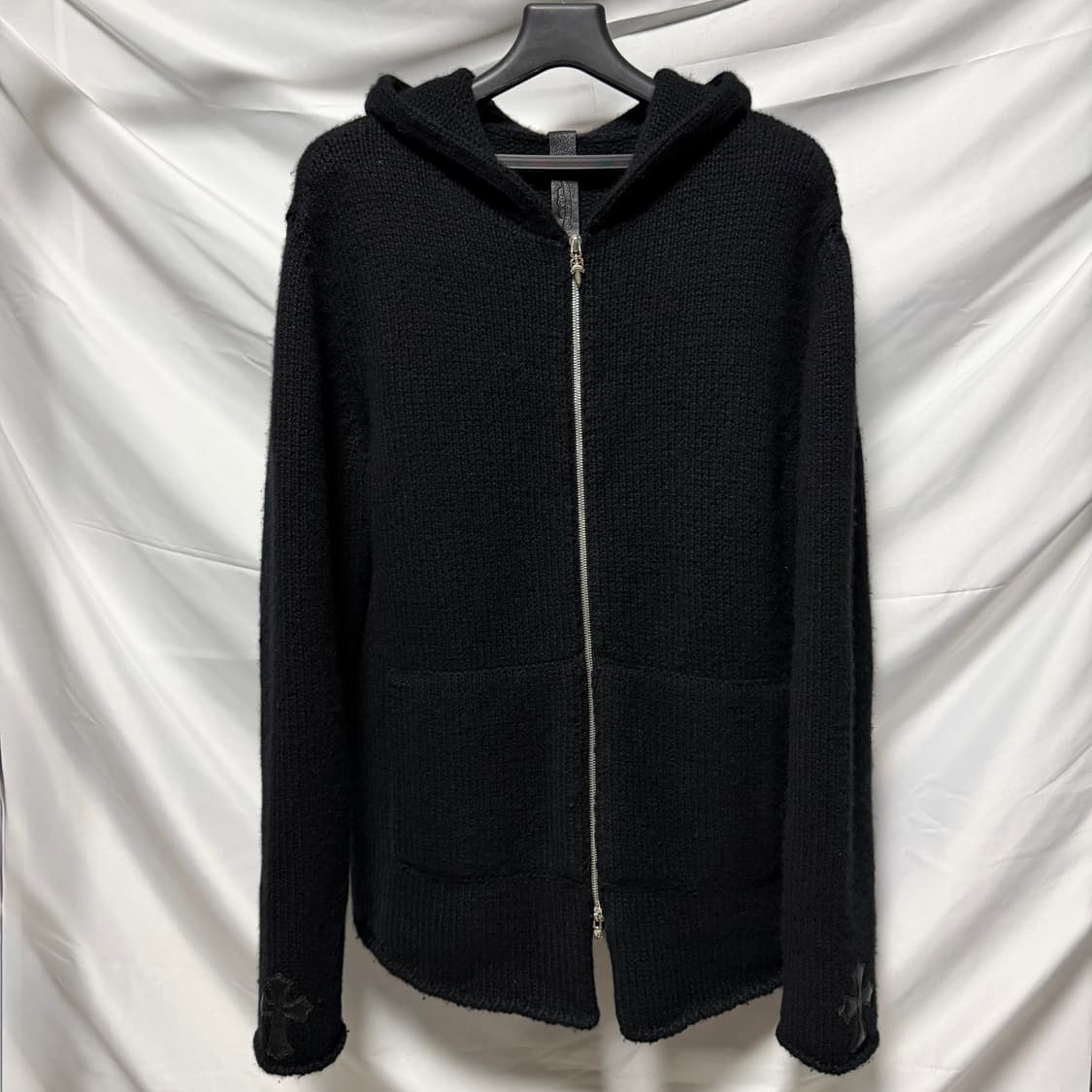 [S+급/M] 크롬하츠 멀티 레더패치 캐시미어 크로스 자수 후드티 상품이미지3