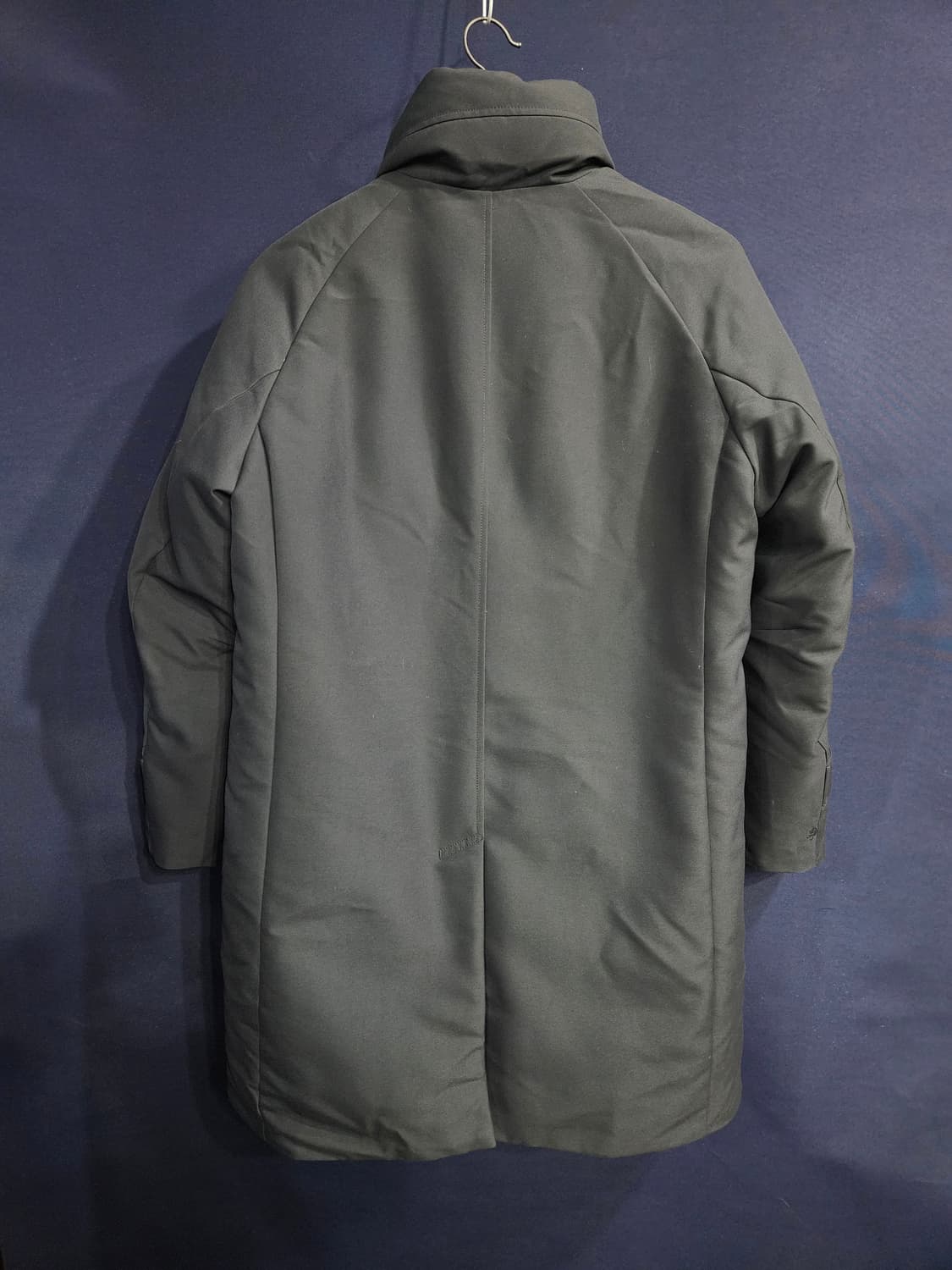 빈폴 다크그레이컬러 남성 100 구스다운 하프패딩 상품이미지2