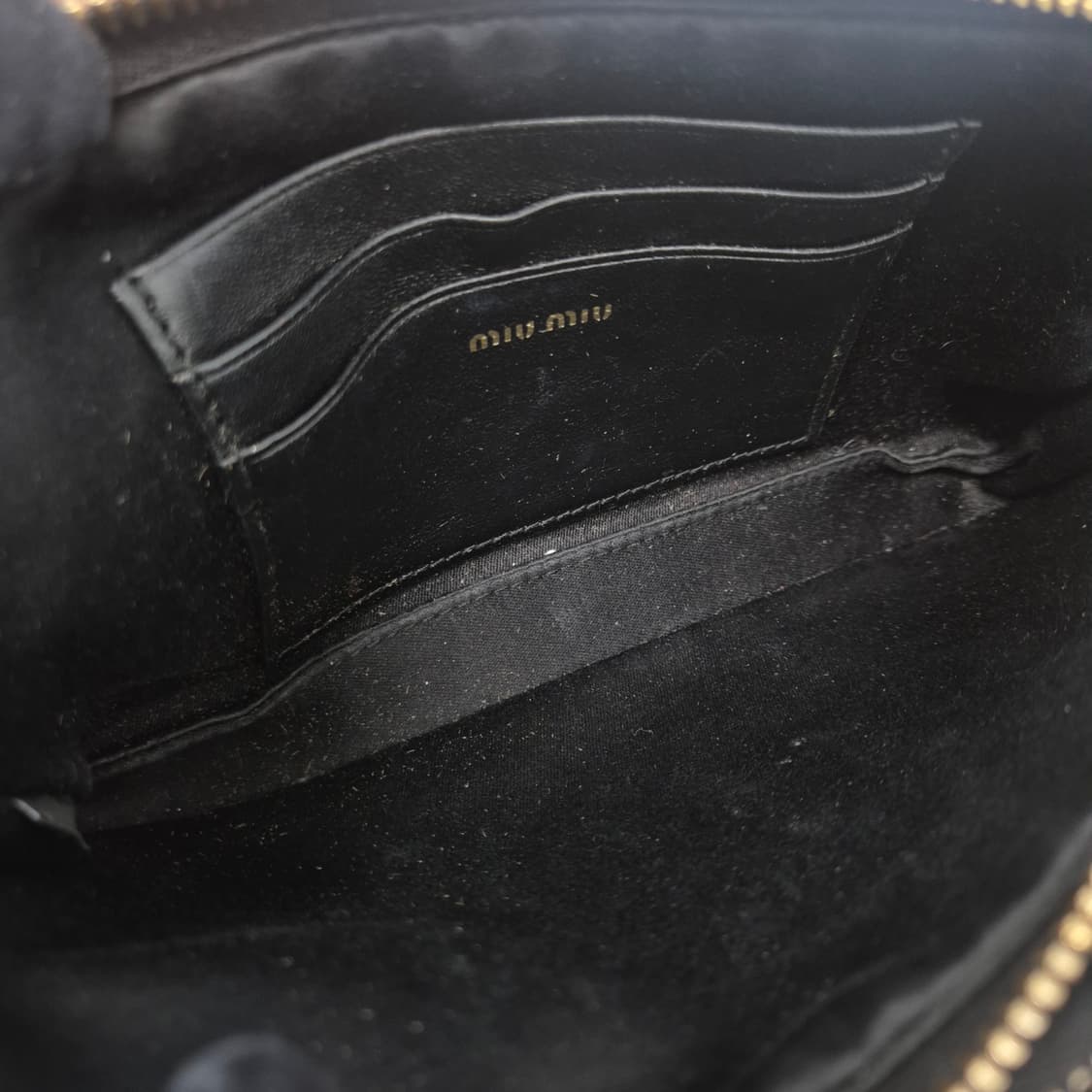 미우미우 마테라쎄 더블 지퍼 체인 크로스백 블랙 (5BP045) 상품이미지10