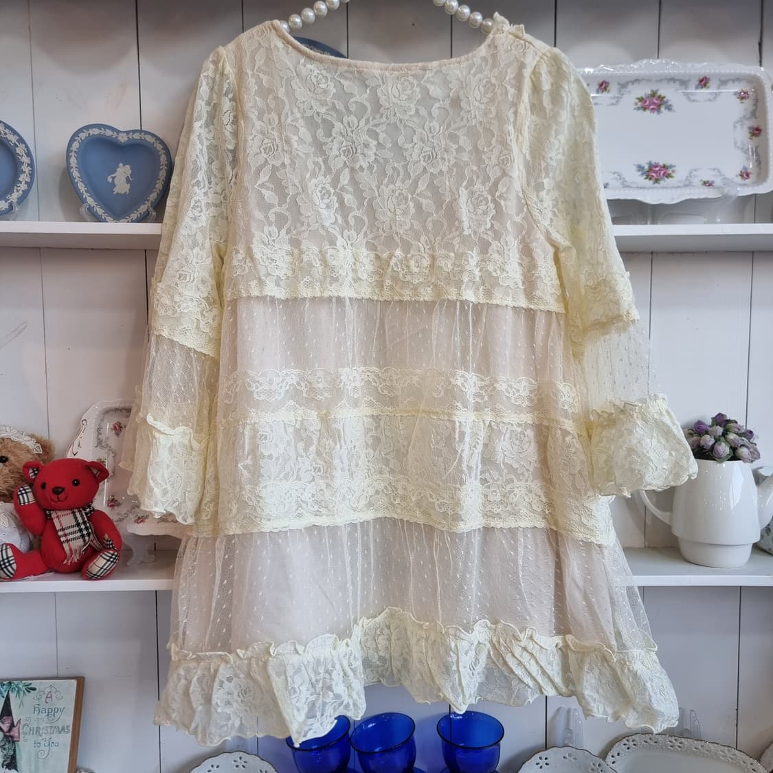 axes femme(엑시즈팜) 크림 아이보리 레이스 캉캉 튜닉 블라우스 상품이미지6