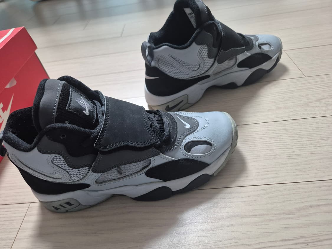 나이키 에어 스피드 터프 235 상품이미지3