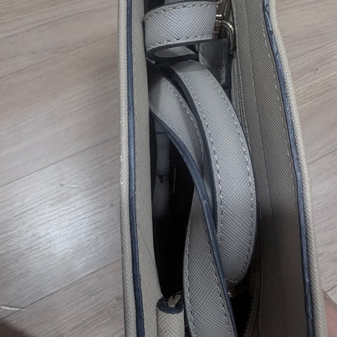 베이지색 여성 크로스백 상품이미지2