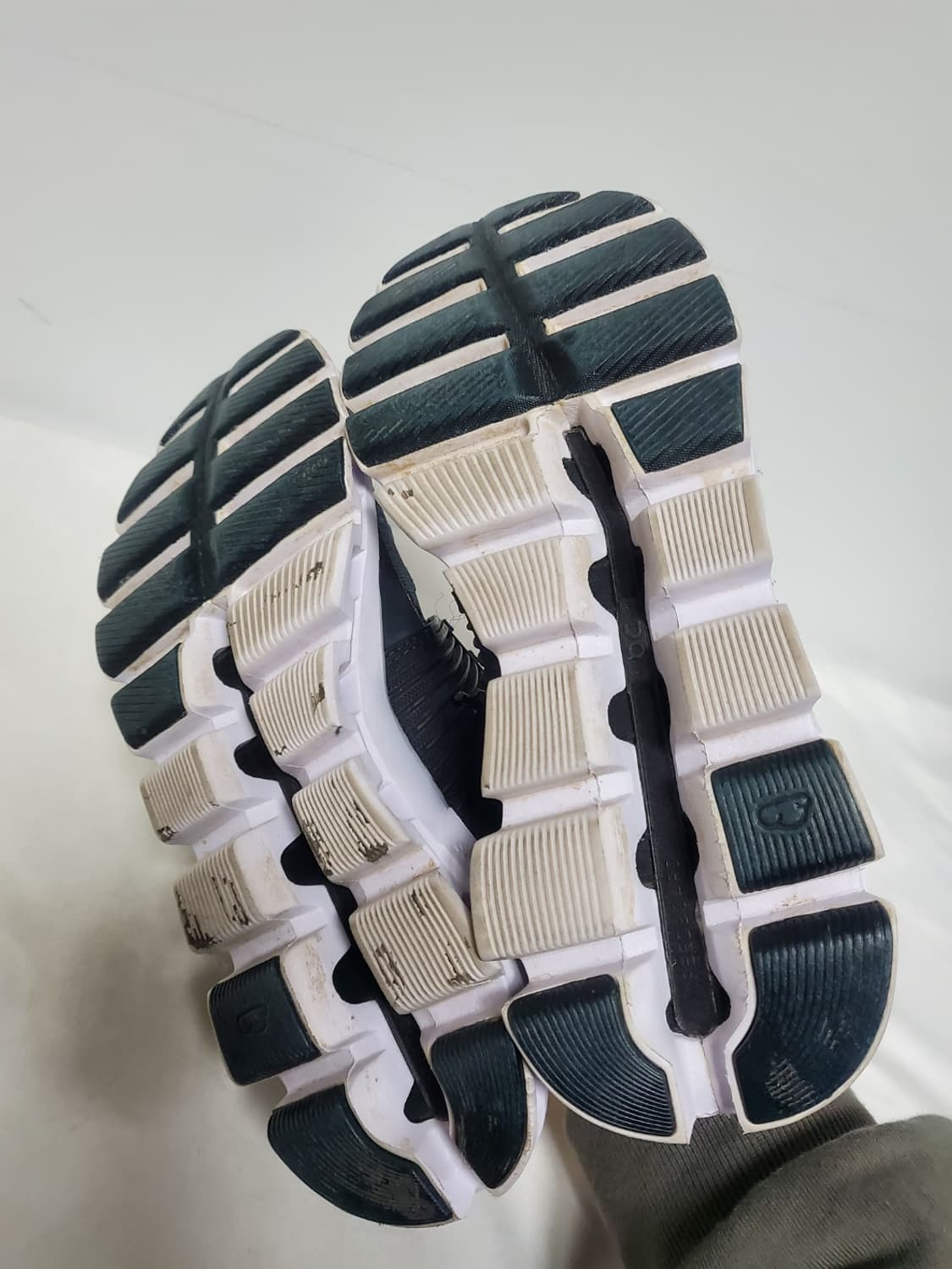 온러닝 런닝화 조깅화 정품 245사이즈 상품이미지4