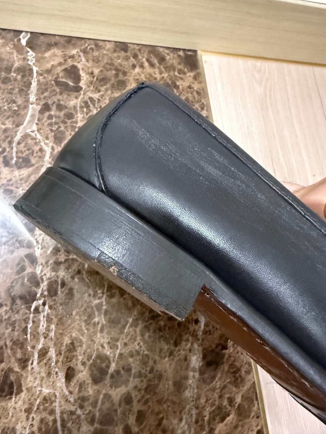 Parlour 홀스빗 레더 로퍼 블랙 270 상품이미지5