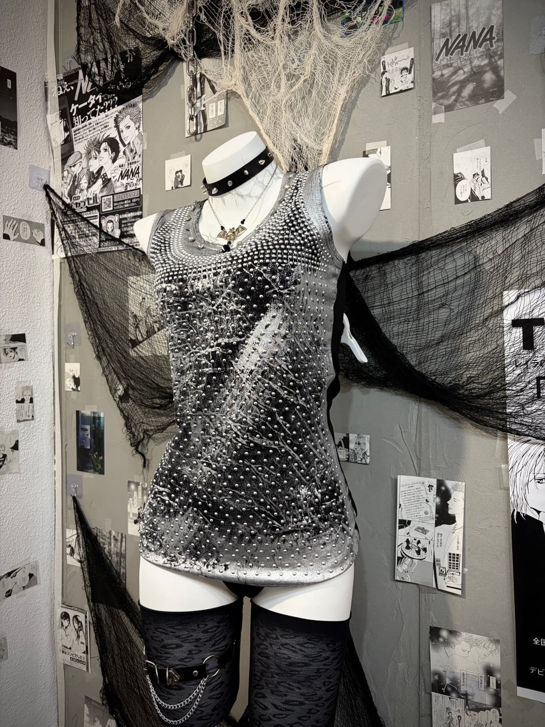 Gothic metal stud detail cubic sleeveles 상품이미지7