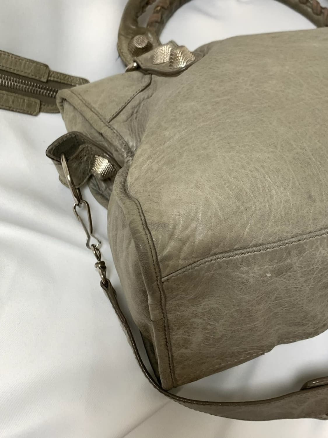 발렌시아가 모터백 카키그레이 상품이미지4