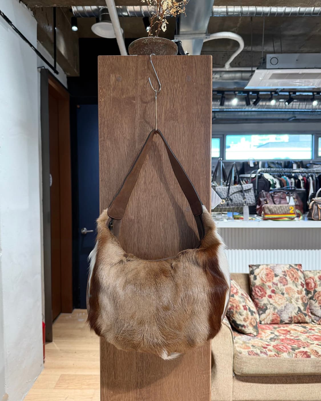 쌈지 브라운 송치 숄더백  상품이미지1