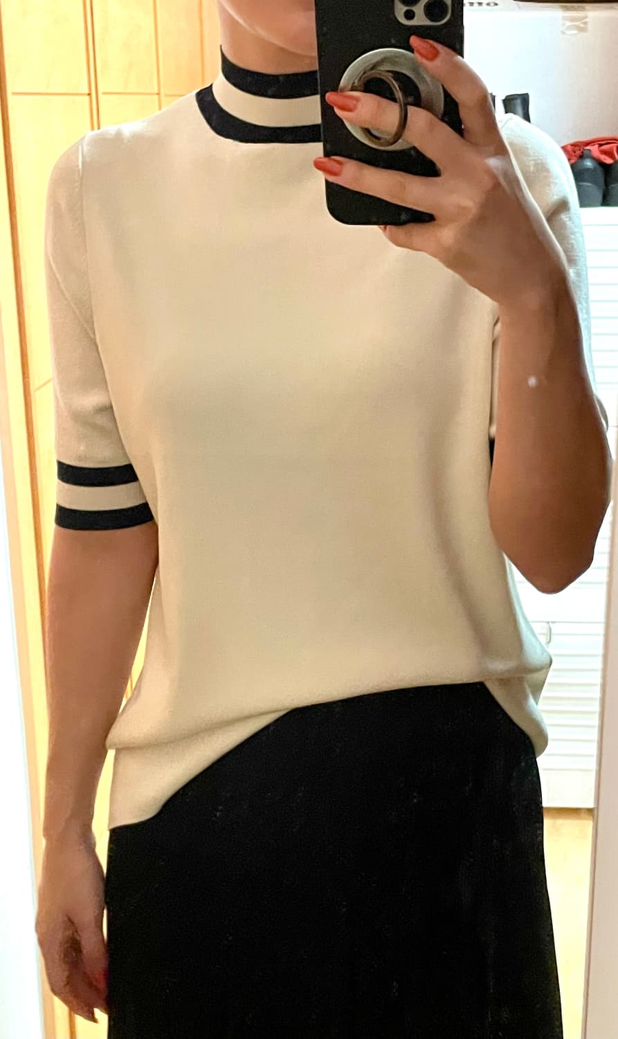 IRIS & INK ivory & black knit top 상품이미지1