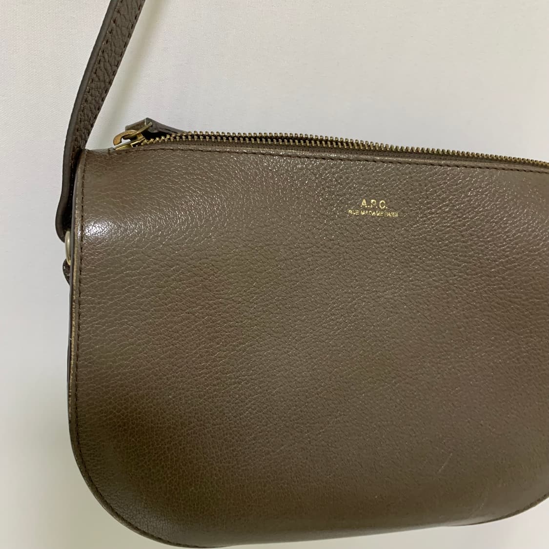 A.P.C 아페쎄 하프문 미니 크로스백 모카베이지 빈티지 여성 가방 상품이미지7