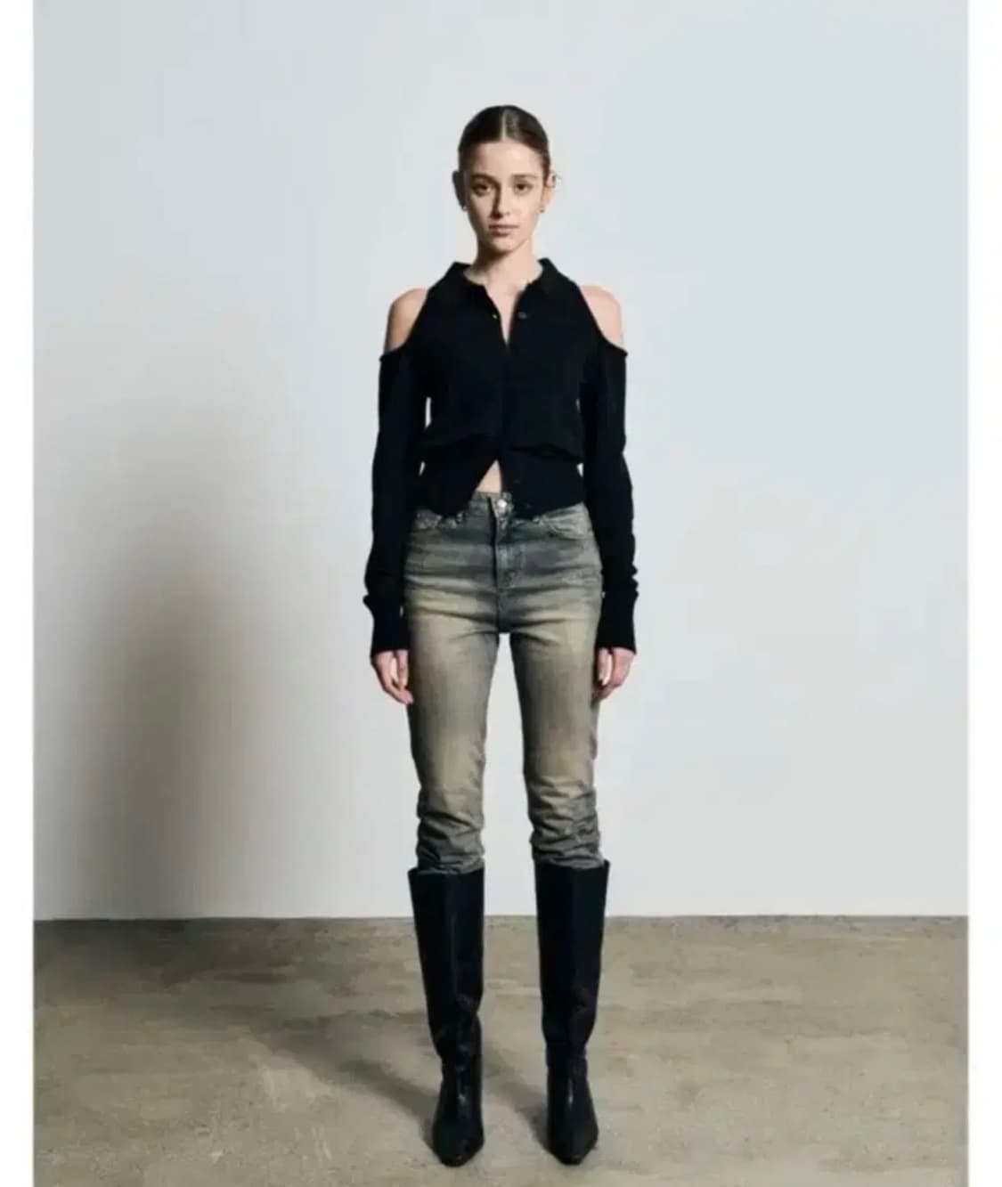 보헤미안 서울 숄더 홀 니트 가디건 티 블랙 상품이미지1