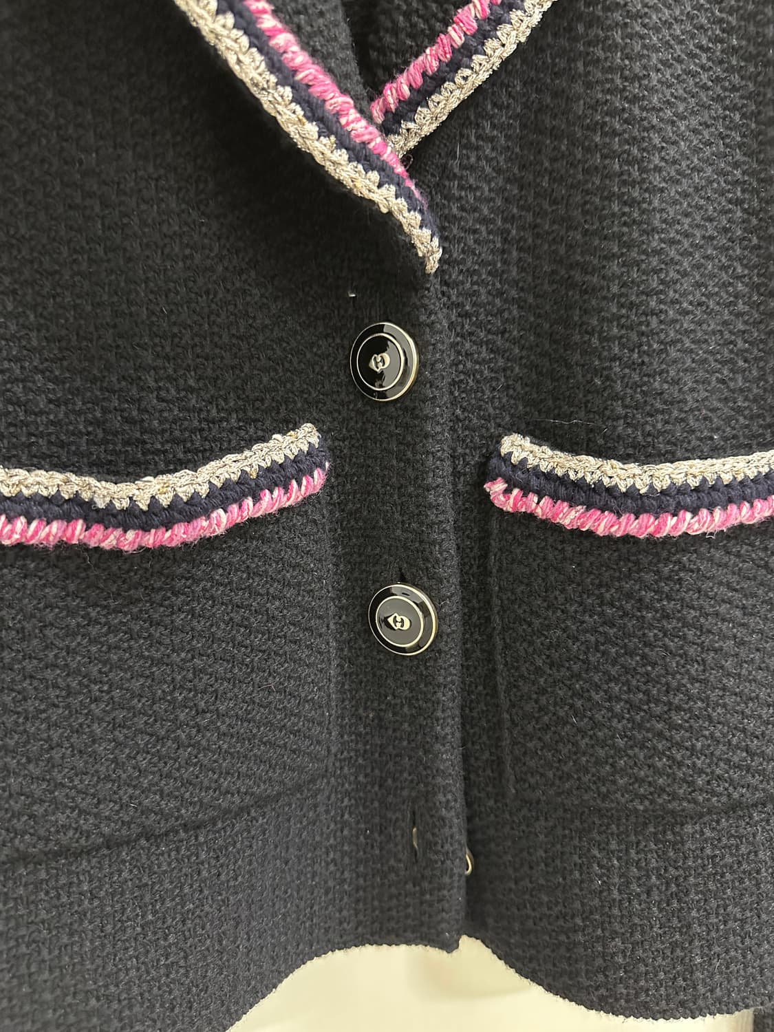 럭키슈에뜨 블랙 트위드 세일러 가디건 66사이즈 상품이미지4