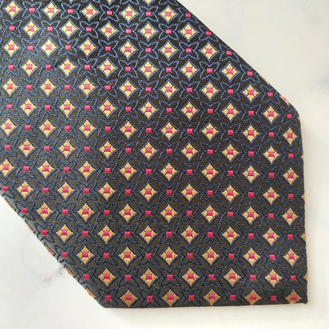 휴고보스 실크 블랙 기하 패턴 넥타이 9cm A+등급 K1845 상품이미지8