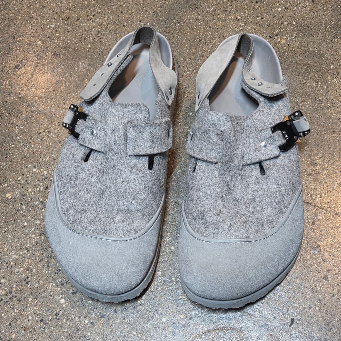 디올 x 버켄스탁 토키오 뮬 펠트 울 누벅 카프스킨 그레이 (43) 상품이미지1