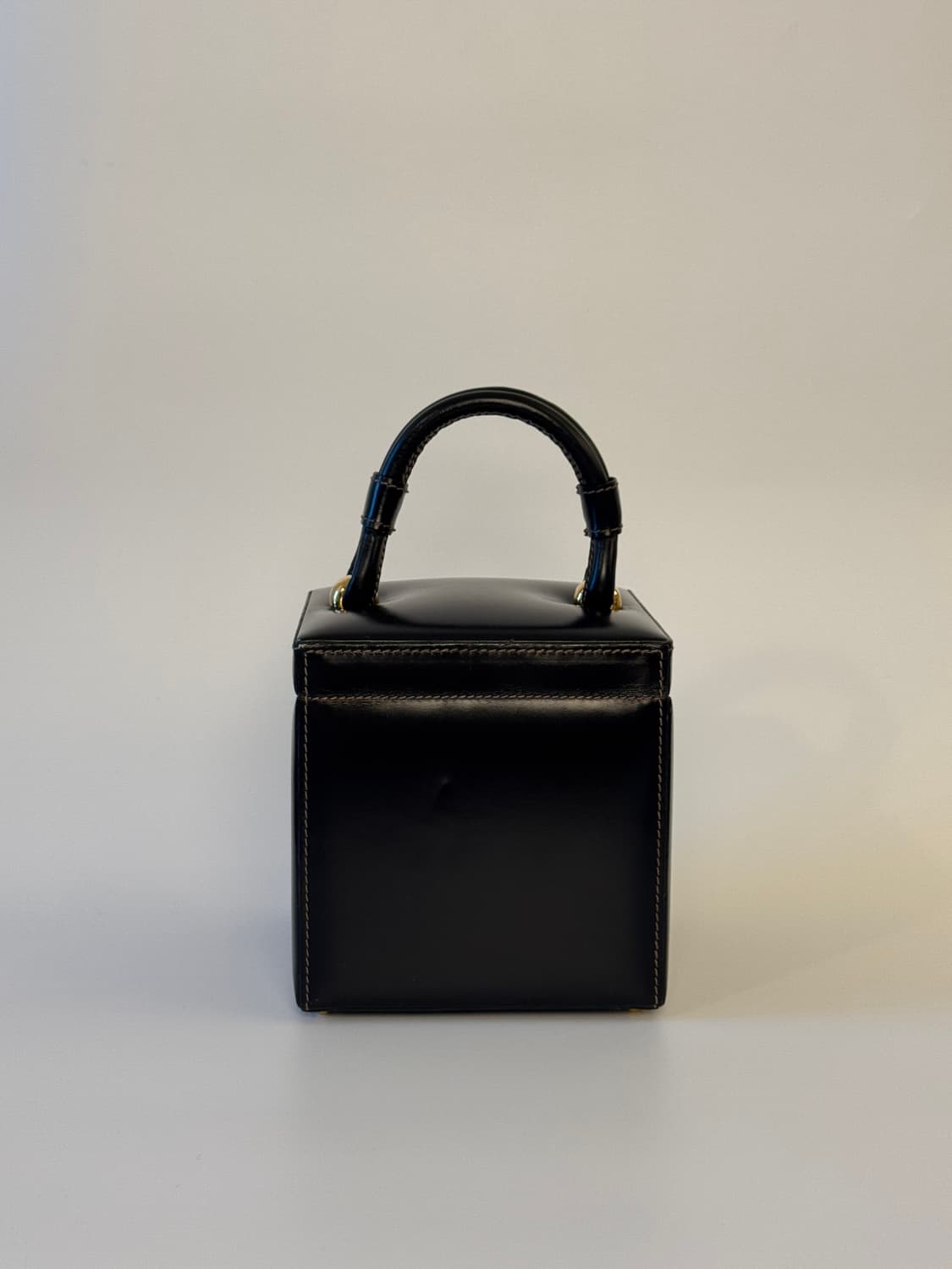 LOEWE(로에베) 아나그램 배니티백 상품이미지3