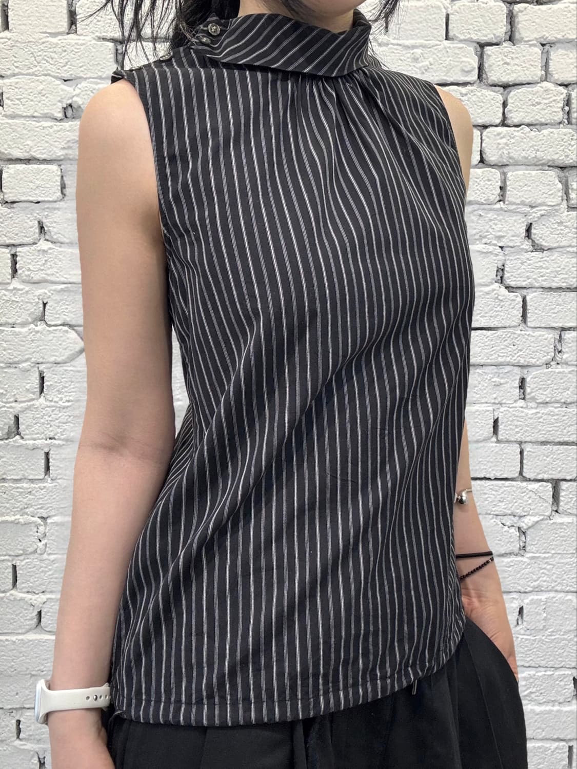 Striped High Neck Sleeveless Top  상품이미지2