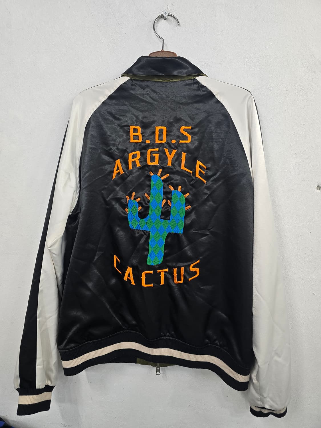 벌스데이수트 리버시블 아가일 선인장스카잔 s 상품이미지1