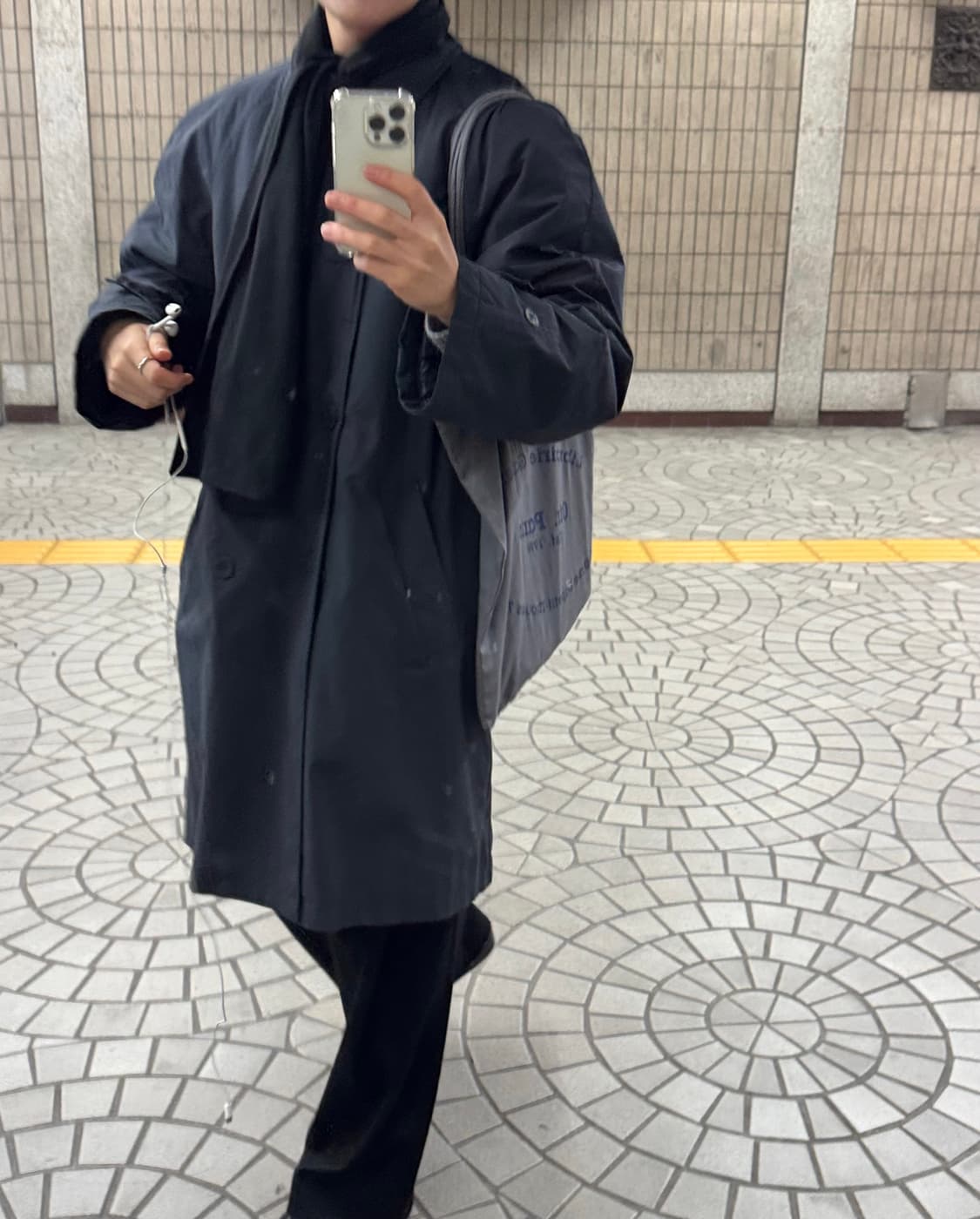 에르메네질도 제냐 패디드 라글란 코트 차콜 상품이미지2