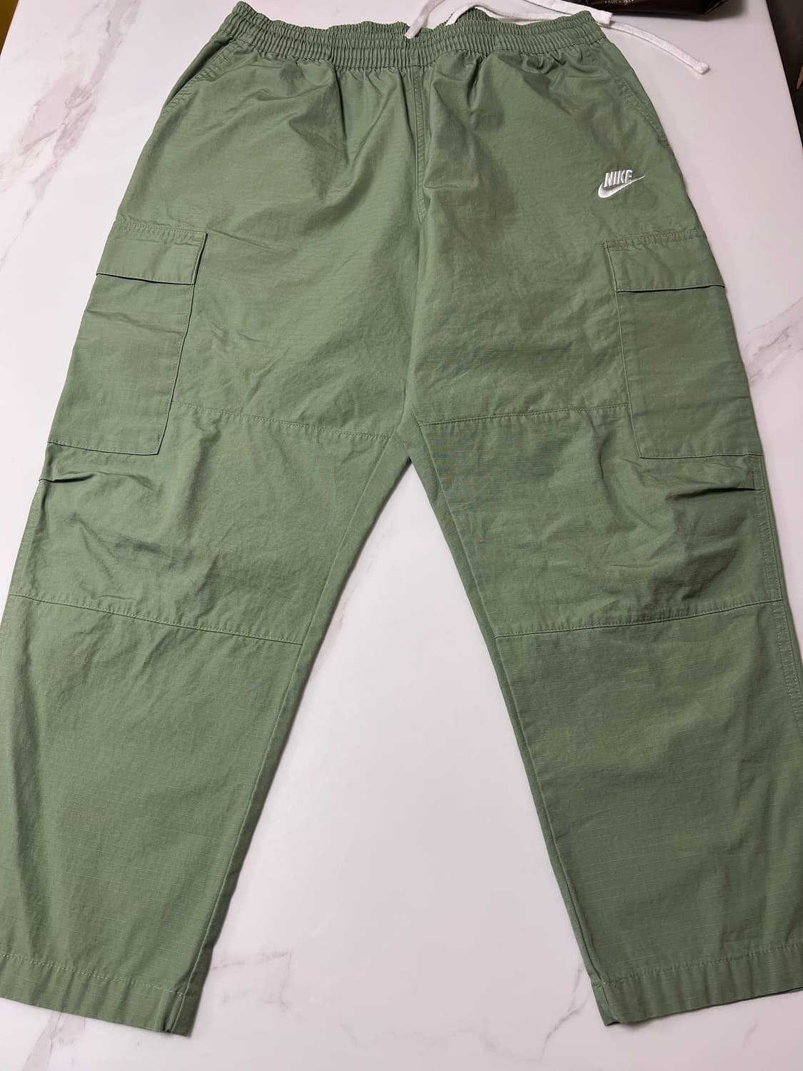 [XL] 나이키 클럽 우븐 카고 팬츠 오일 그린 - 아시아 상품이미지1