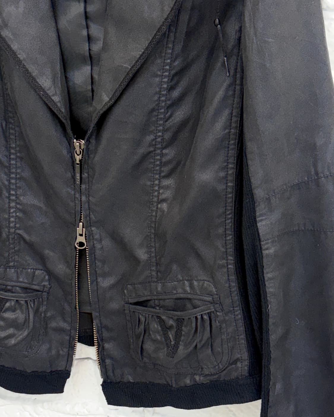 Shirred Neck Suede Zip Jacket 상품이미지8