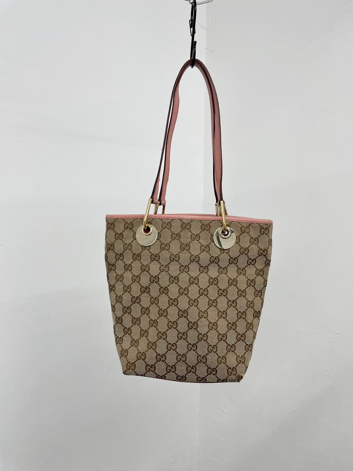 구찌 GG 모노그램 핑크 버킷 토트백 상품이미지7