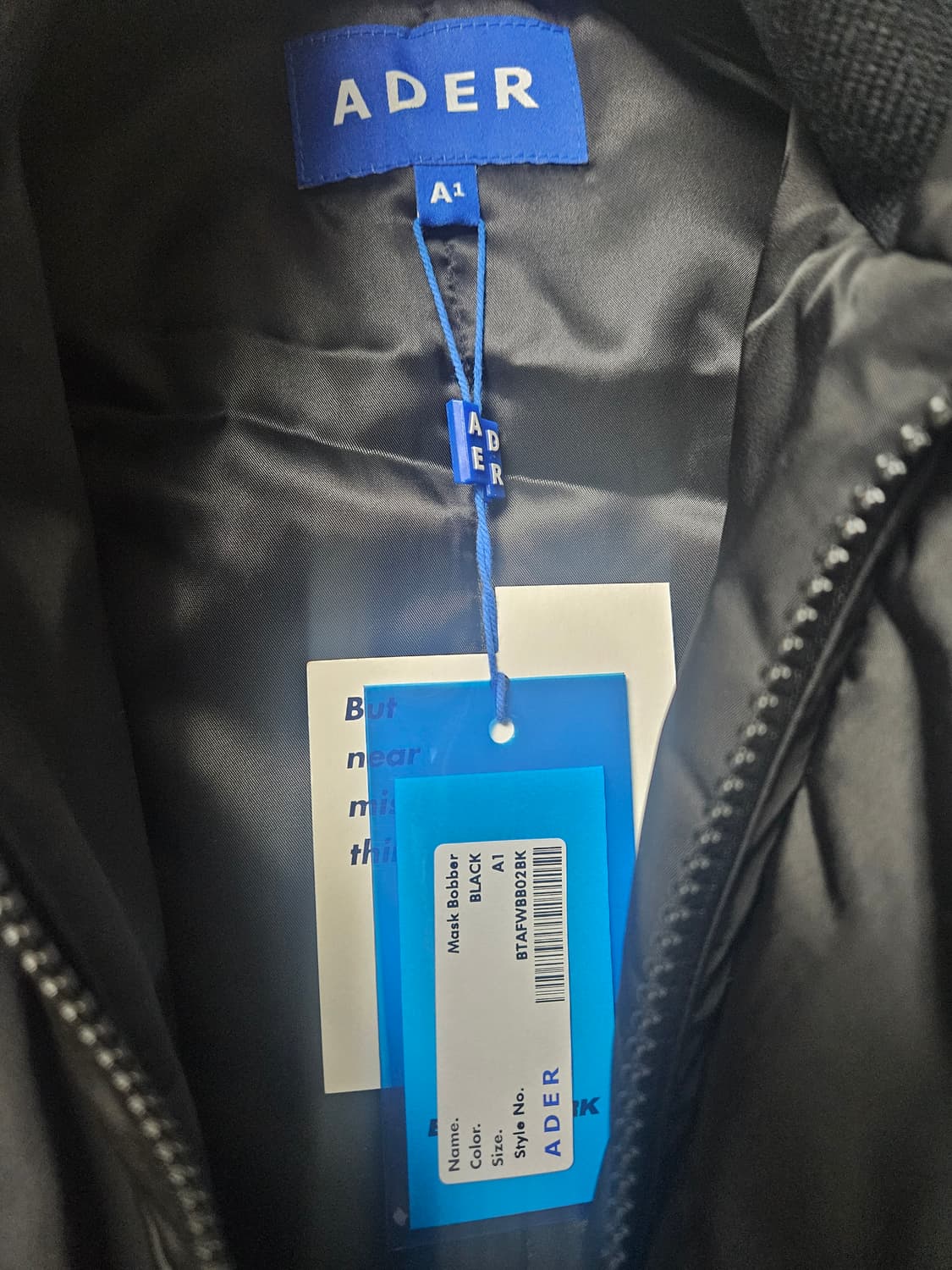 아더에러 mask bomber 자켓 상품이미지3