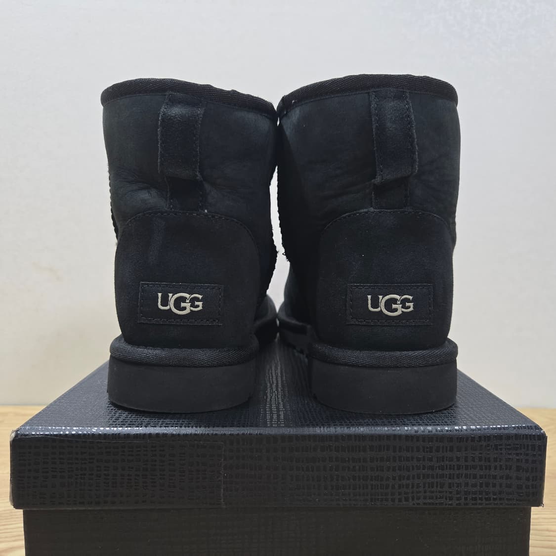 260 UGG 어그 남성용 클래식 미니 블랙  상품이미지4