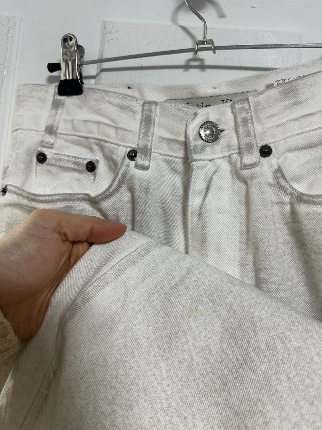 마뗑킴 라인 포인트 페인팅 데님 팬츠 상품이미지3