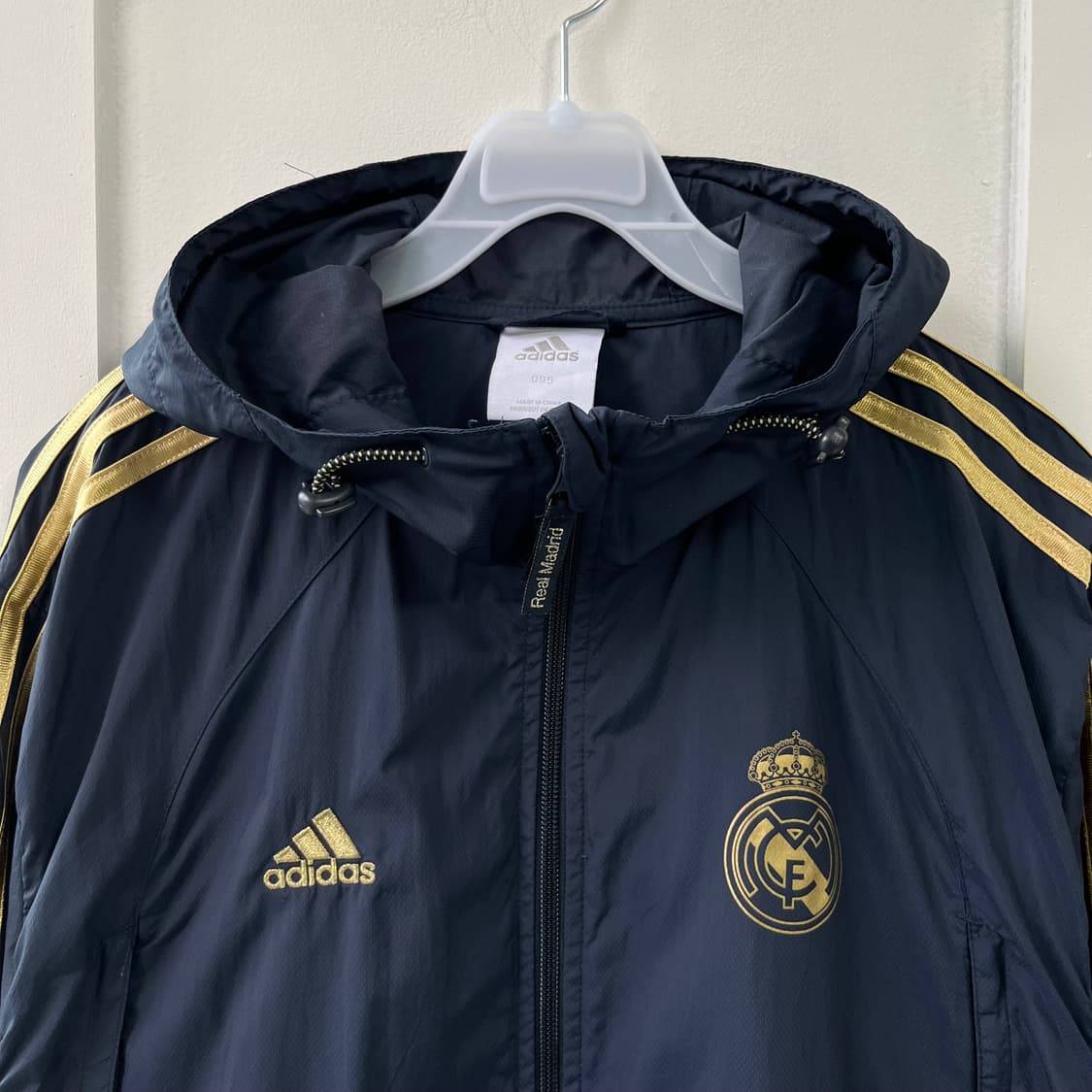 아디다스 삼선 레알마드리드 바람막이 상품이미지4