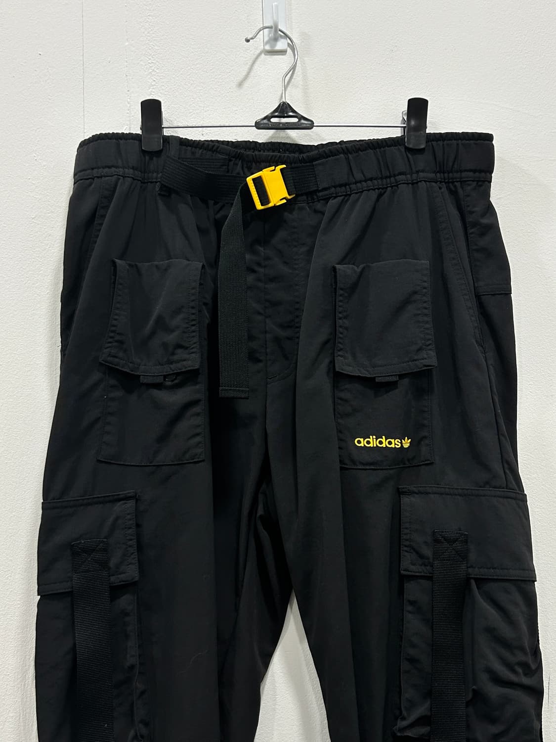 아디다스 테크 카고팬츠 블랙 남성 L 상품이미지2