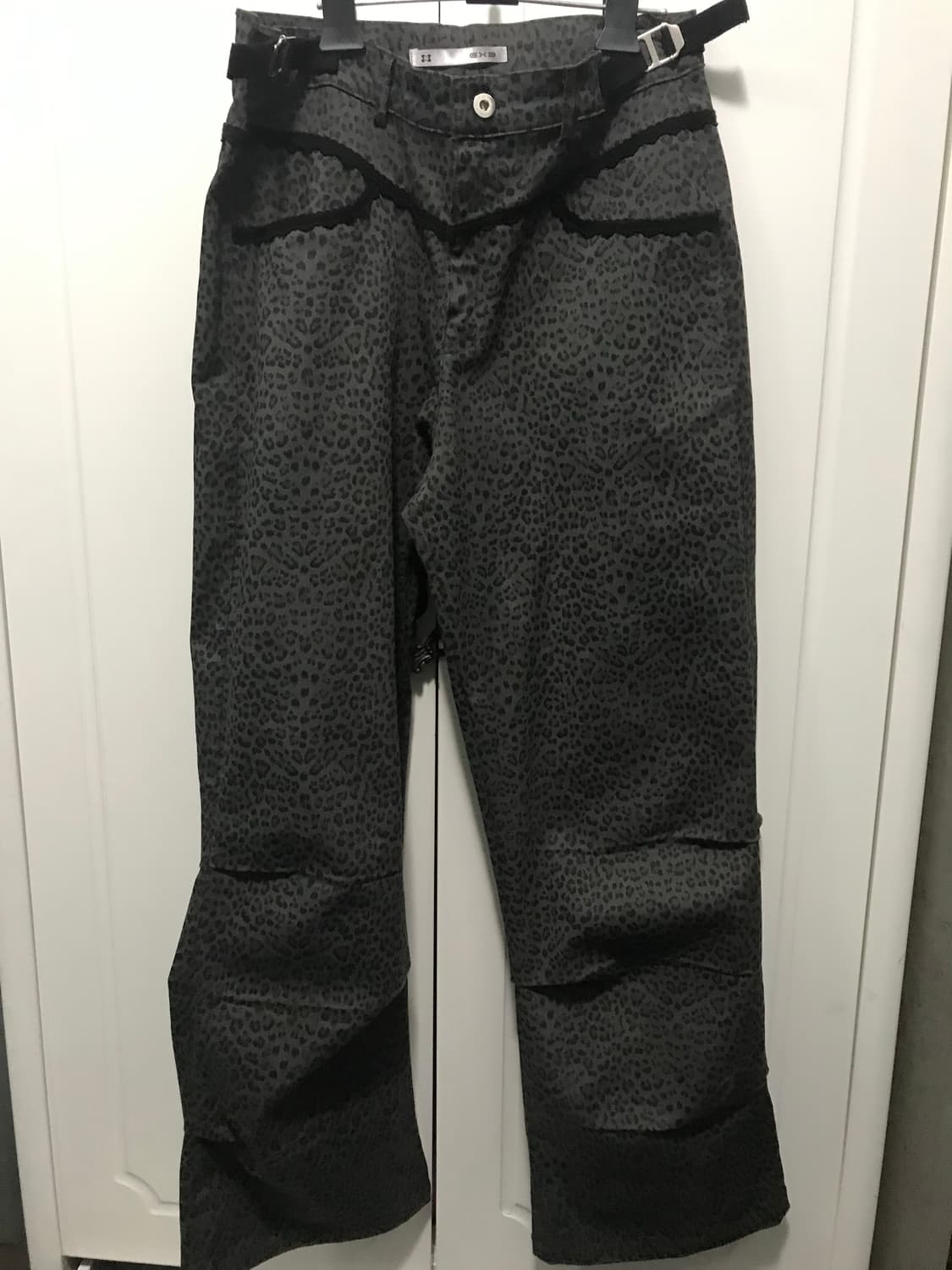 셋업이엑스이 레오파드 레이스 팬츠 차콜 상품이미지2