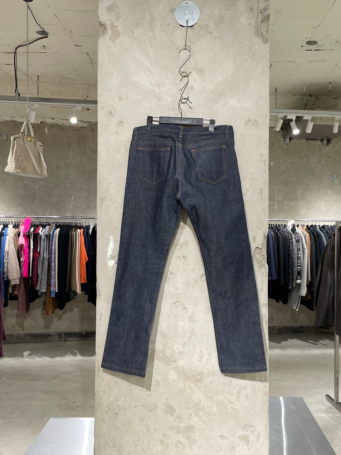 아페쎄 진청 버튼 플라이 생지 데님 팬츠 상품이미지6