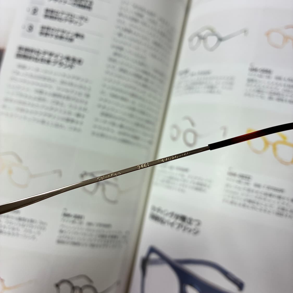 Calvin Klein 캘빈클라인 반무테 골드 티타늄 안경 상품이미지6