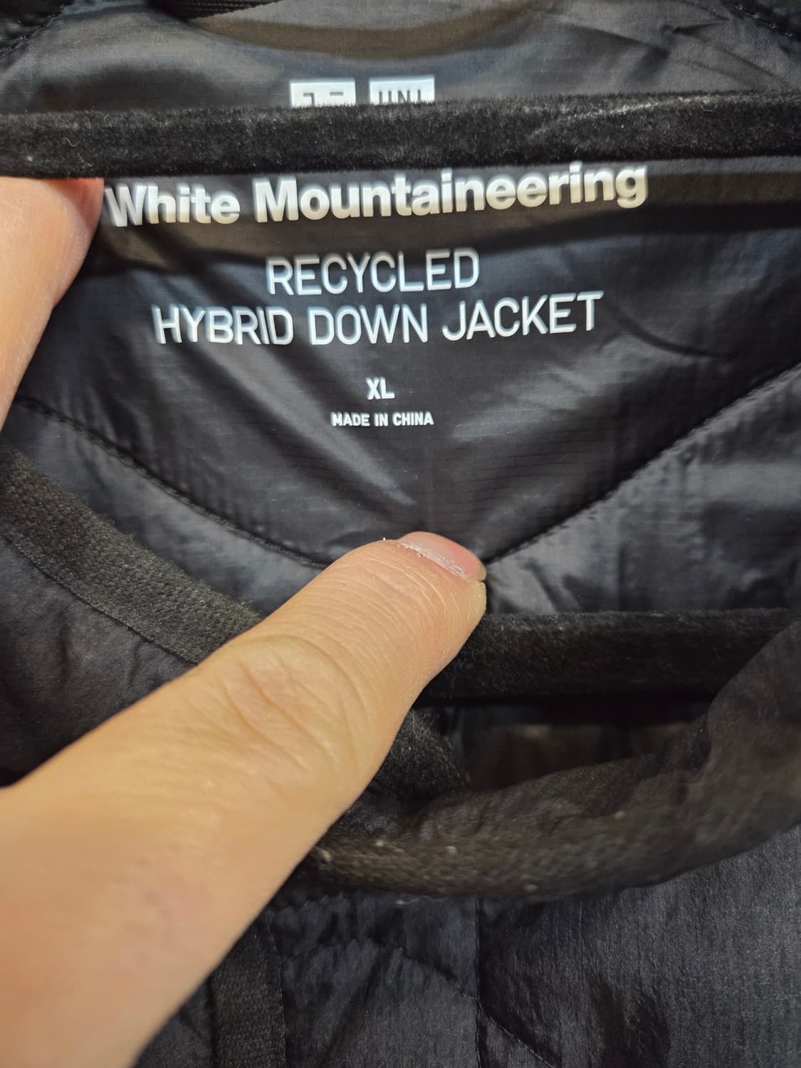 유니클로 화이트마운티니어링 리사이클 하이브리드 다운자켓 xl 상품이미지3