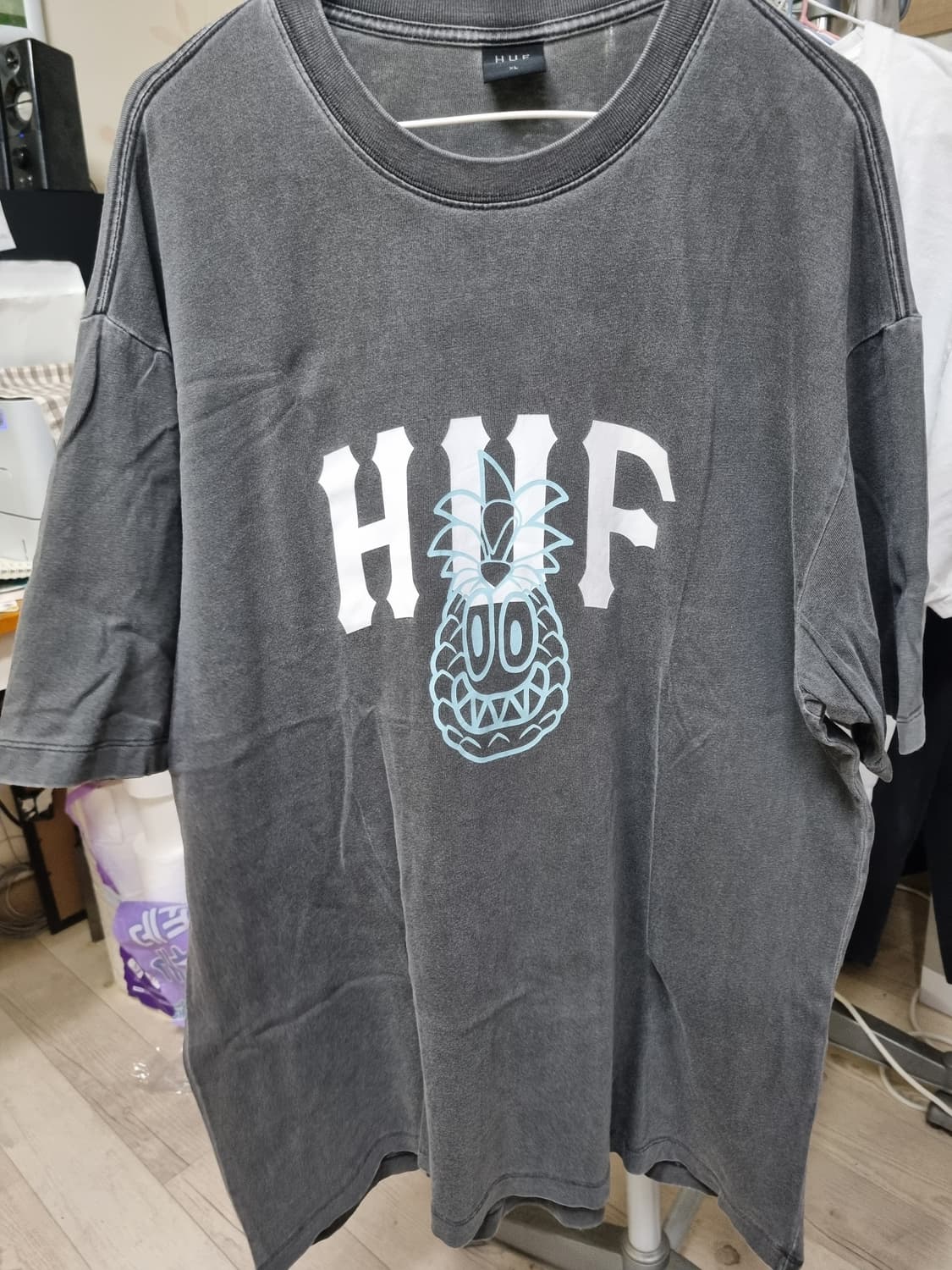 HUF X REDDY PINNACLE TEE 상품이미지1