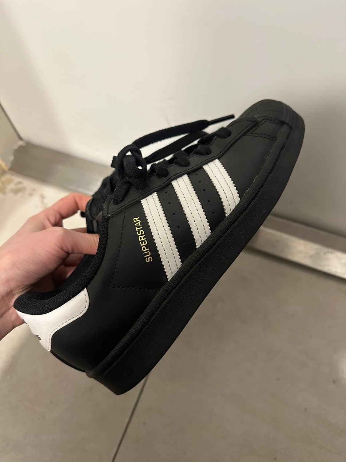 아디다스 슈퍼스타 코어 블랙 화이트 230 상품이미지4