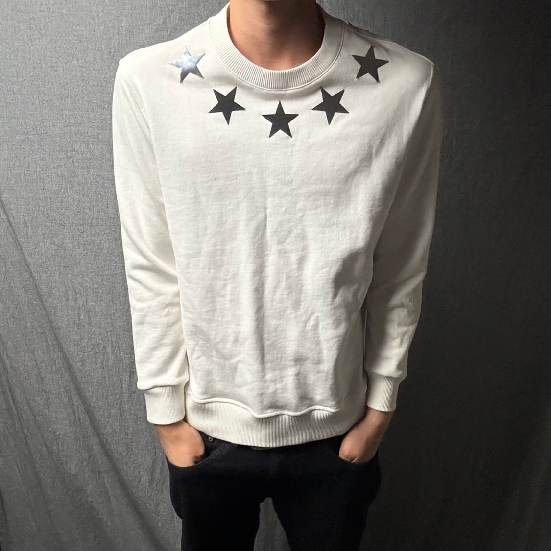 Givenchy 지방시 스타 패치 맨투맨 상품이미지2