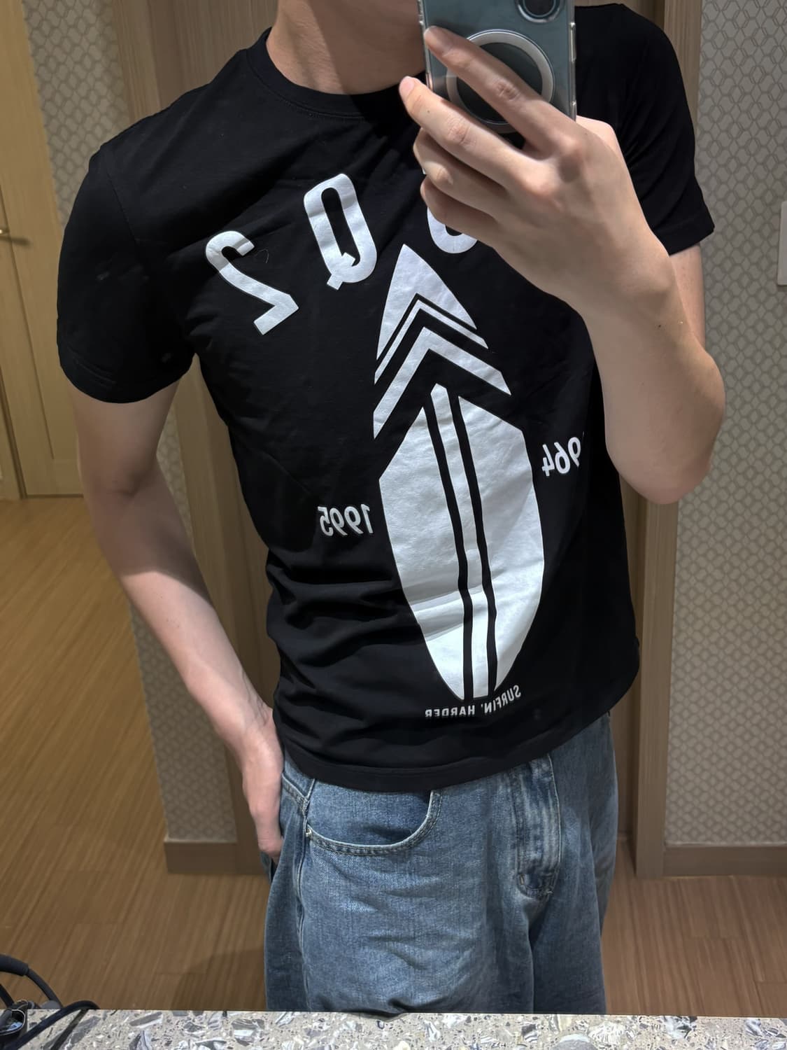 [M] 디스퀘어드2 DSQ2 서핑보드 그래픽 블랙 반팔 티셔츠 상품이미지2