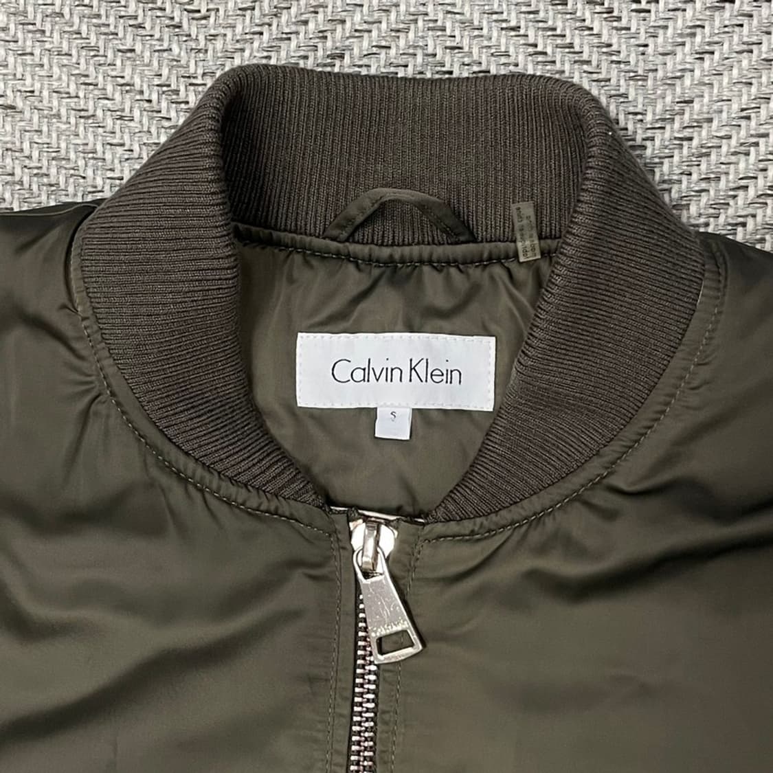 캘빈클라인 금장 로고 바시티 점퍼 v0089 상품이미지6