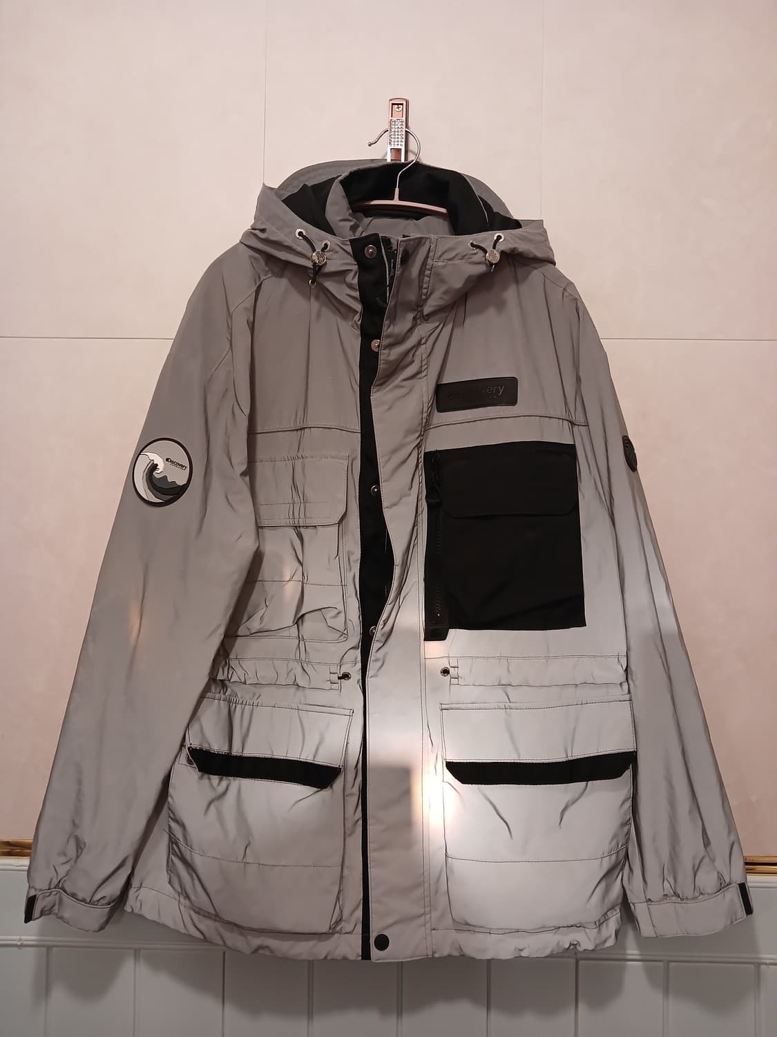 디스커버리 정품 여성 리플렉티브 반사판 후드 점퍼 95 사이즈 상품이미지1