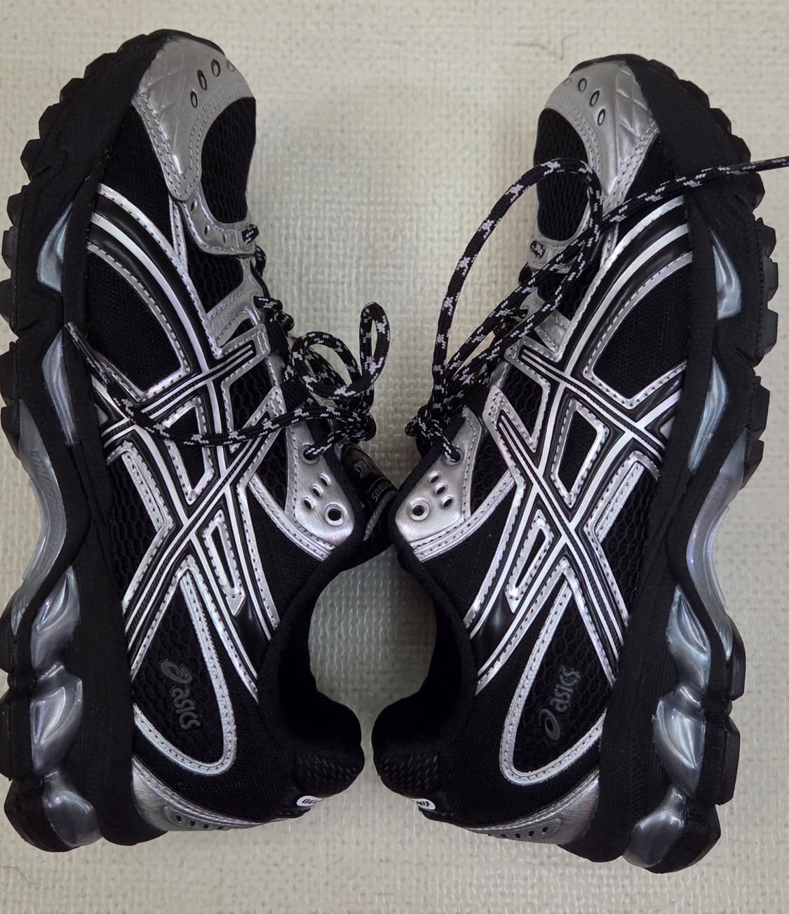 아식스 젤 님버스 10.1 블랙 퓨어 실버 240 상품이미지4