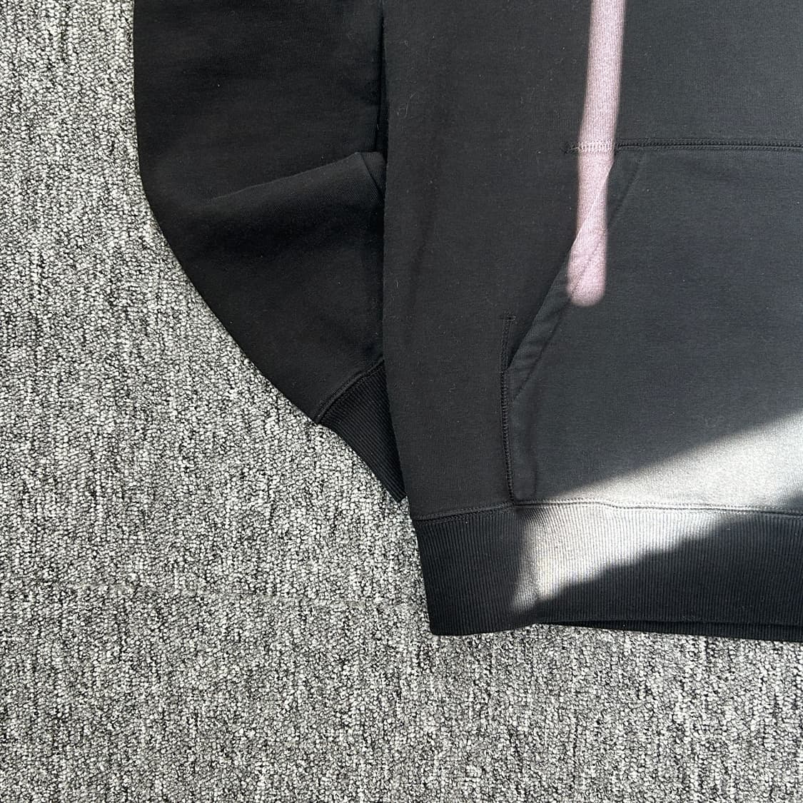 칼하트 wip 소매로고 체이스 블랙 후드티 상품이미지3